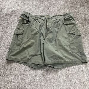 Columbia Cargo Shorts Mens 44 Army Green Pleated Front Cotton Outdoor Casual